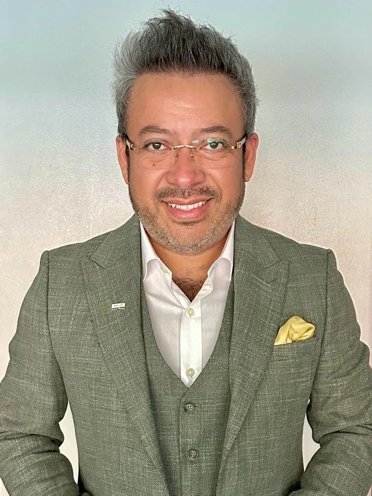 Sun Optics owner portrait